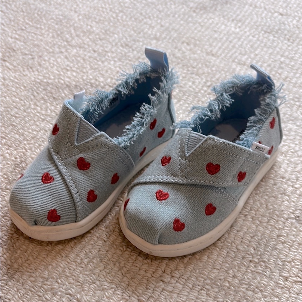 Toms Blue and Red Heart Sneakers 5T